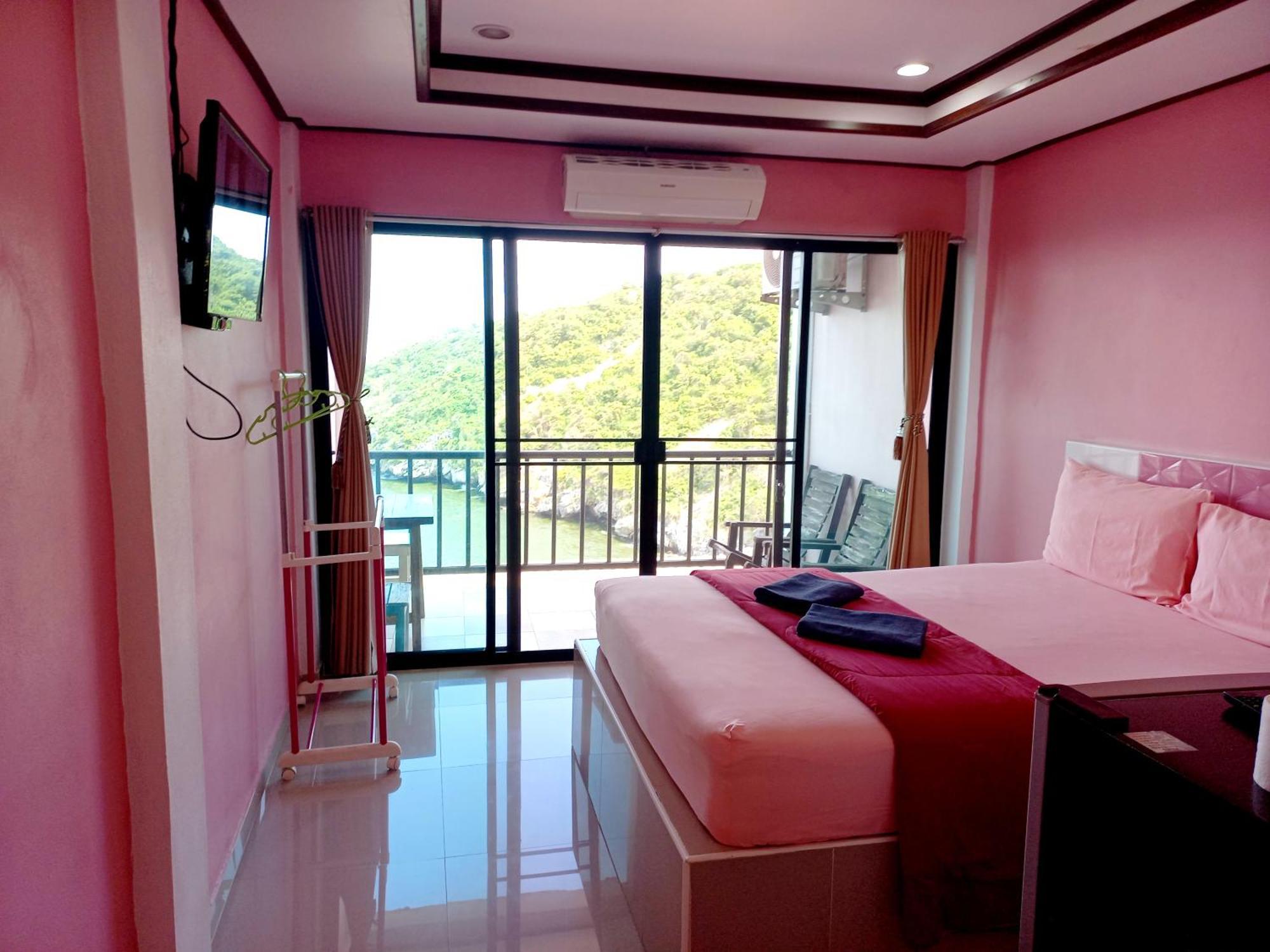 Ocean View Resort - Koh Sichang Екстер'єр фото