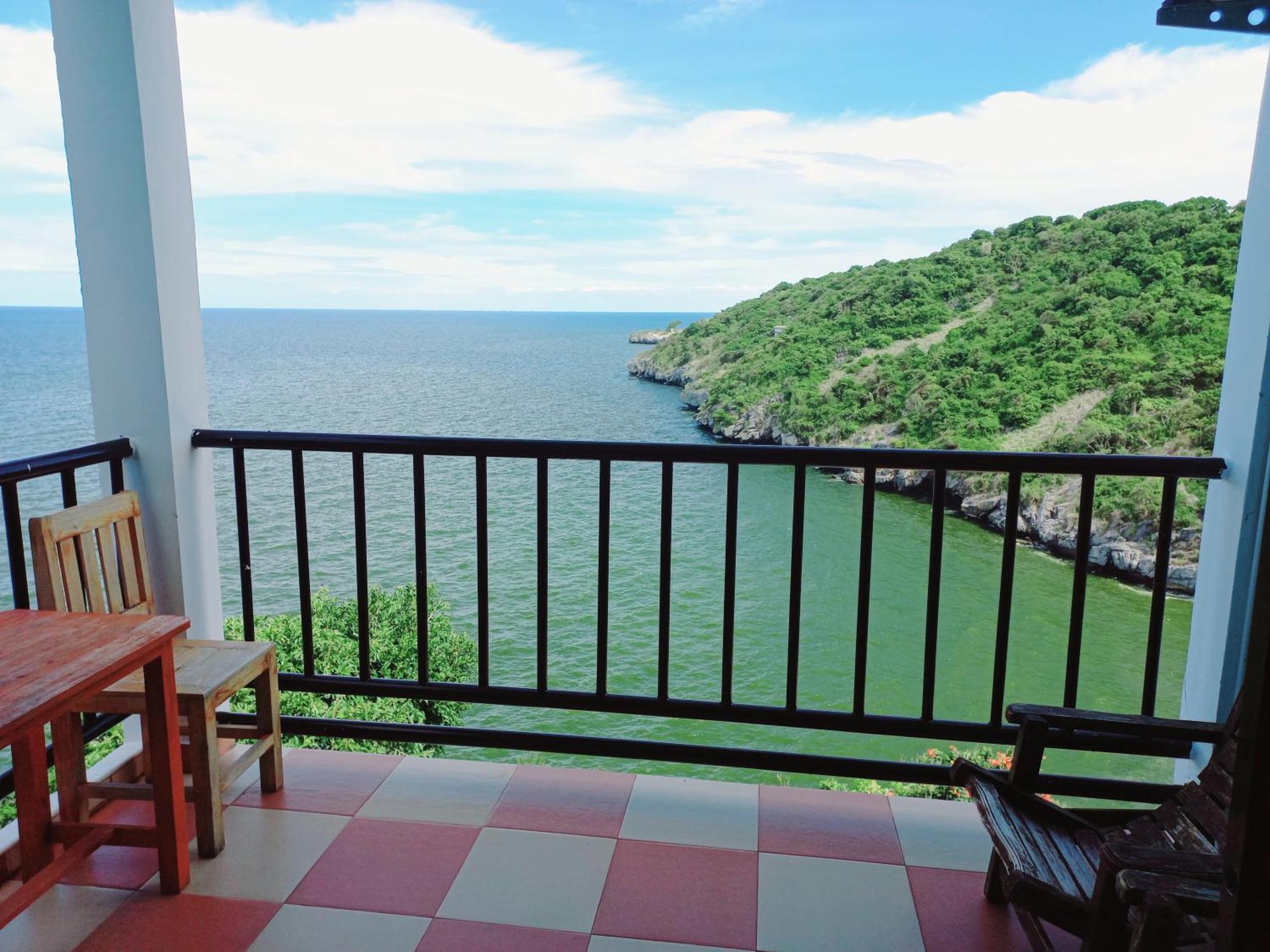 Ocean View Resort - Koh Sichang Екстер'єр фото