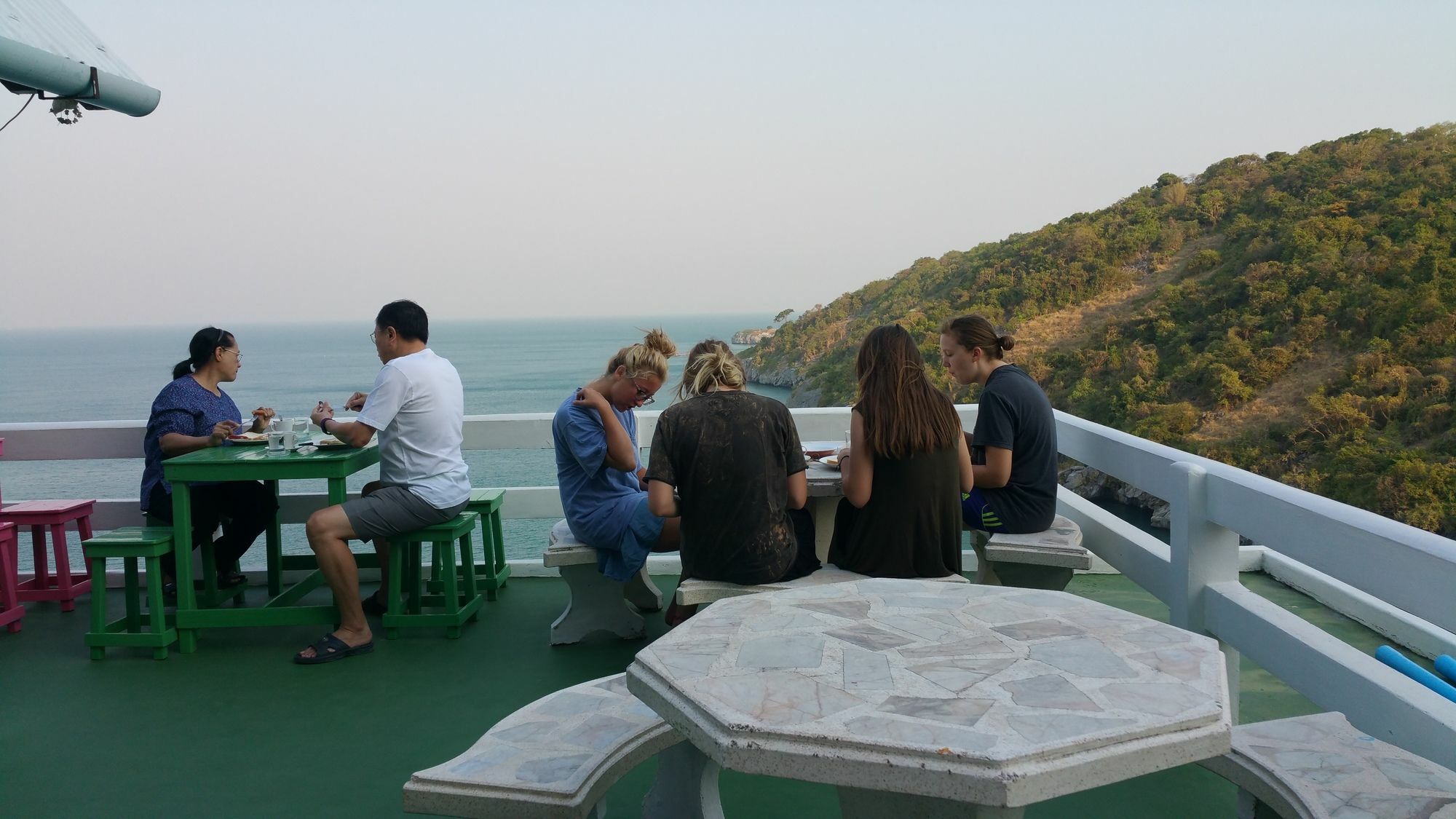 Ocean View Resort - Koh Sichang Екстер'єр фото